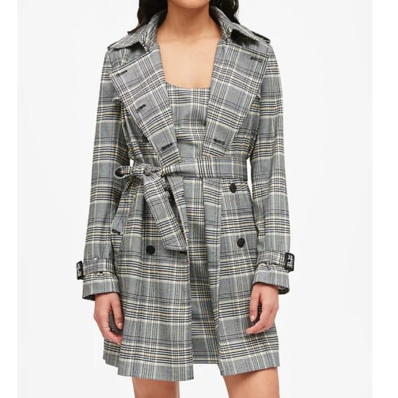 Banana Republic Jackets & Blazers - NWT Banana Republic plaid trench coat